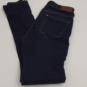 H&M dark wash skinny jeans 26 x 32